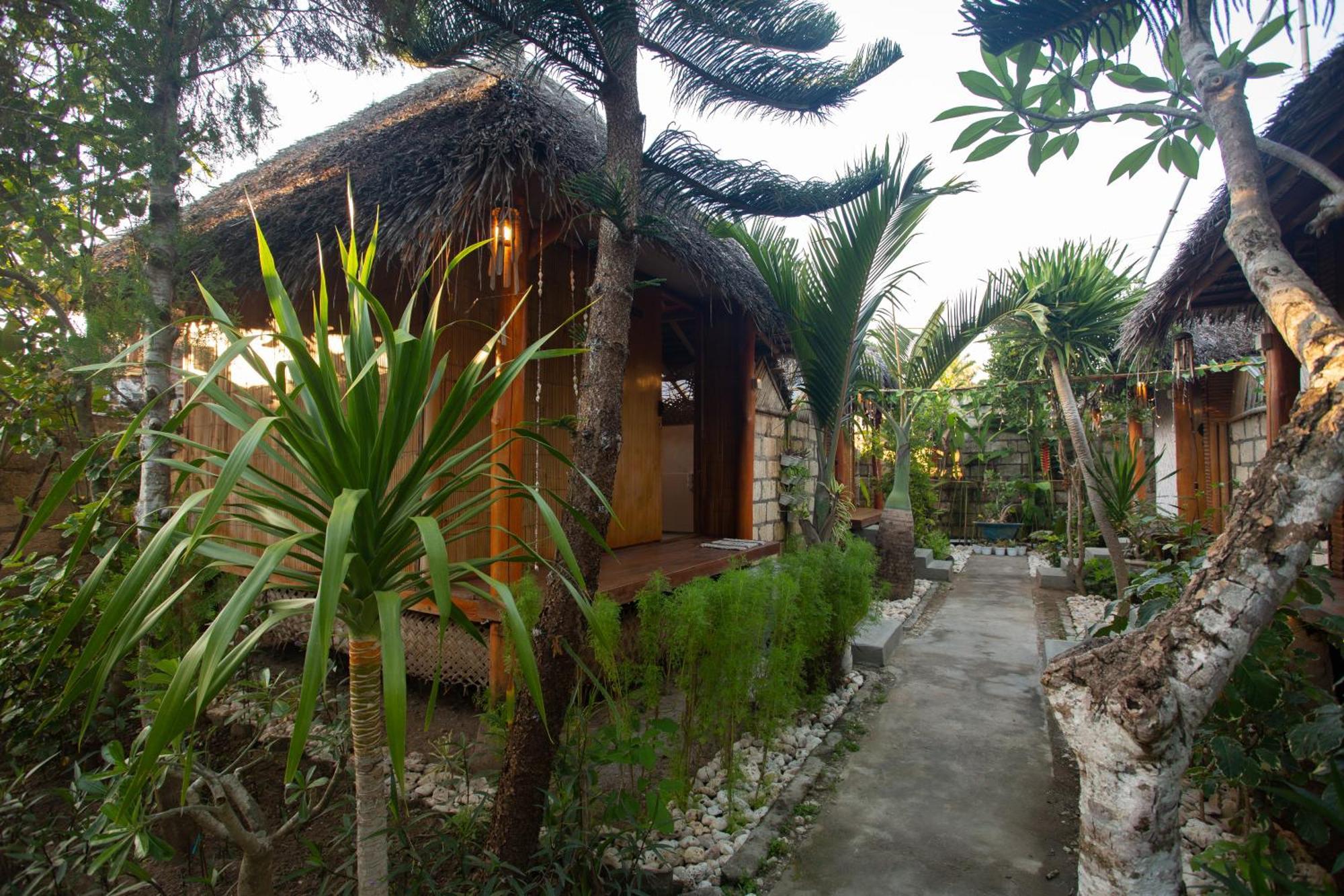 Fullmoon Bungalows Toyapakeh Exterior foto